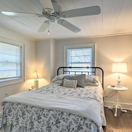 Coastal, Walkable Home In Historic Southport! المظهر الخارجي الصورة