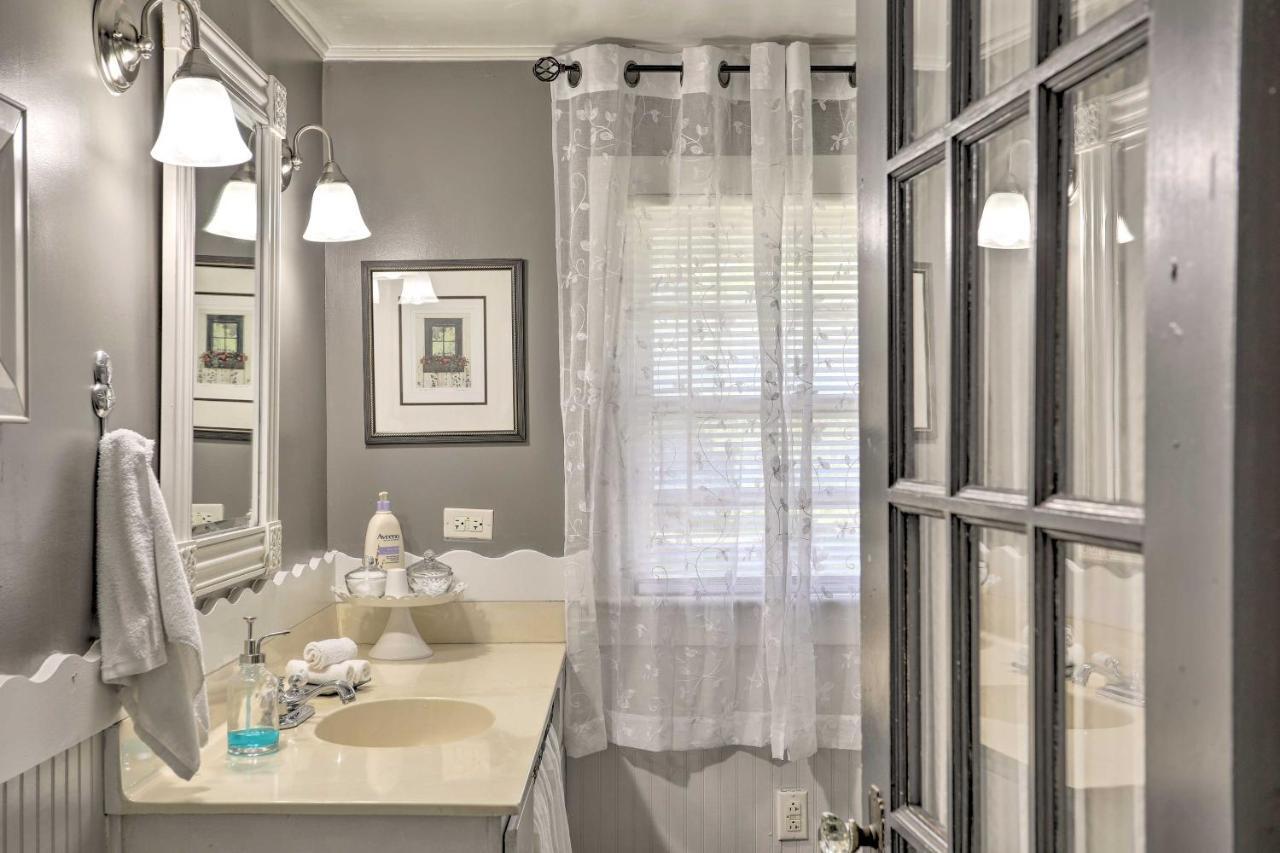 Coastal, Walkable Home In Historic Southport! المظهر الخارجي الصورة