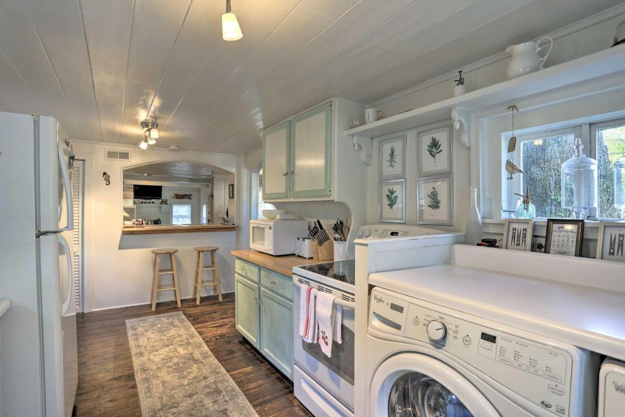 Coastal, Walkable Home In Historic Southport! المظهر الخارجي الصورة