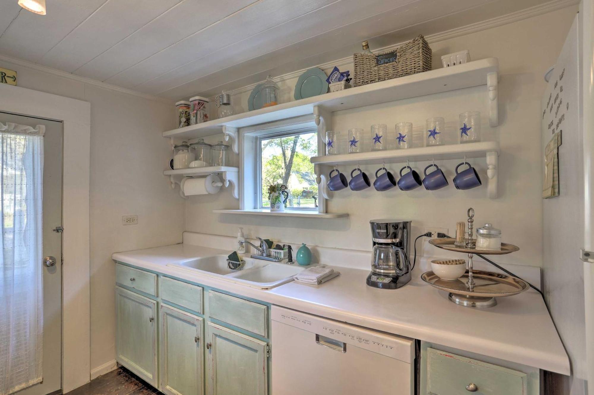 Coastal, Walkable Home In Historic Southport! المظهر الخارجي الصورة